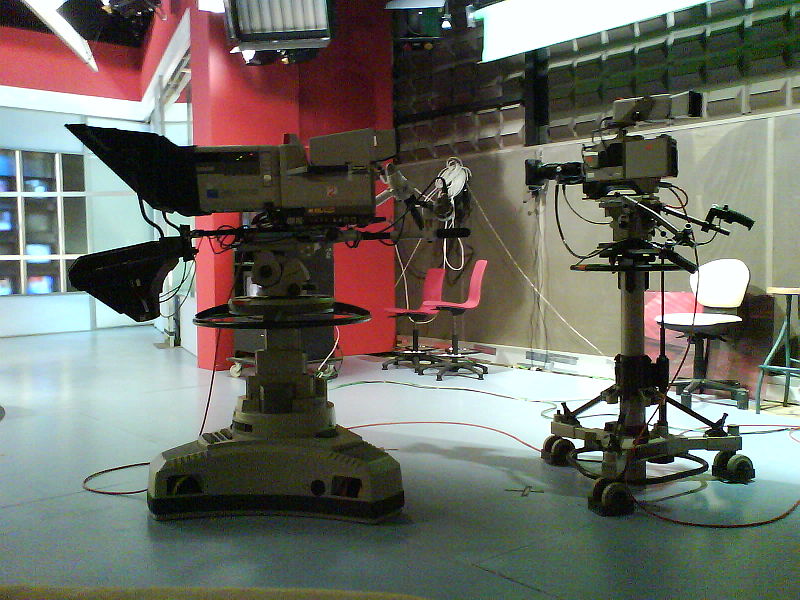 Cámaras en un estudio de televisión.