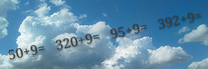 Nubes de fondo con operaciones matemáticas en el frente