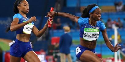 Pasaje de testimonio en una carrera de relevos de 4 x 100.