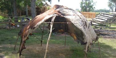 Reconstrucción de un toldo indígena