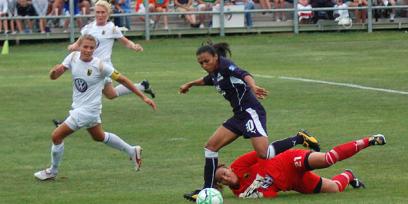 Marta en el partido de las estrellas de la WPS en 2009 contra Umeå IK.