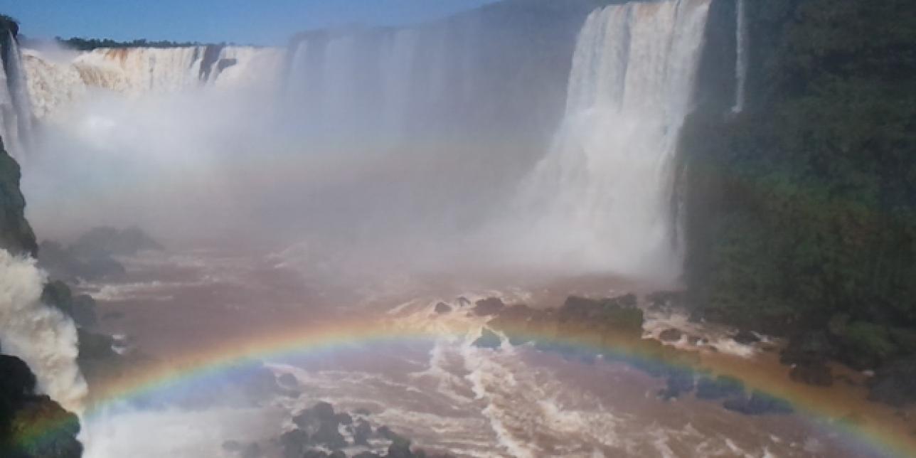 Arcoíris observado en las Cataratas de Iguazú