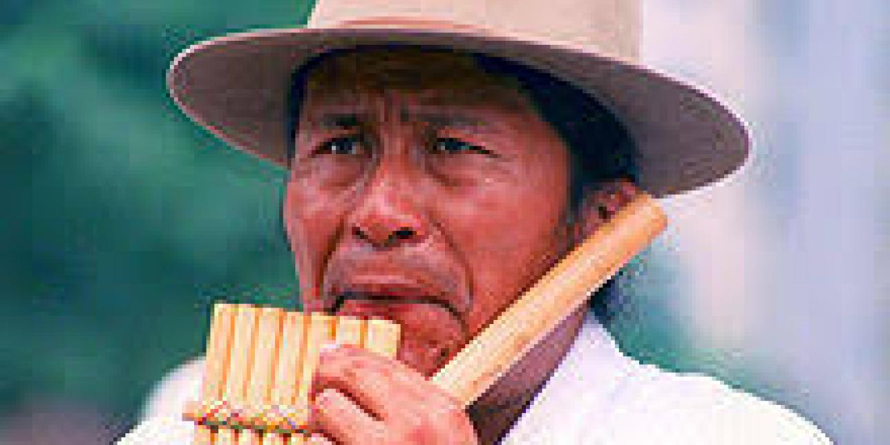 aborígen con flauta de pan (fuente: wikipedia)