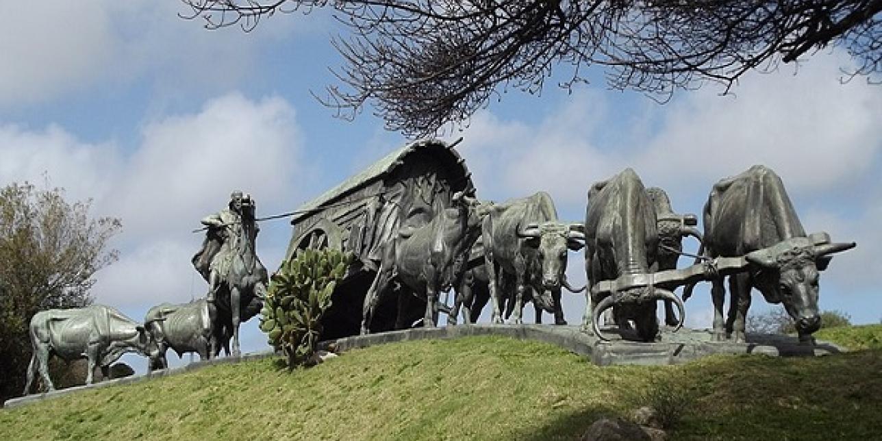 Monumento a La Carreta.