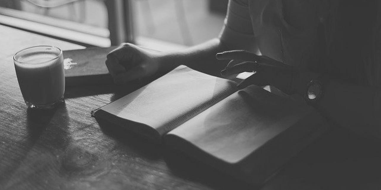 niño leyendo