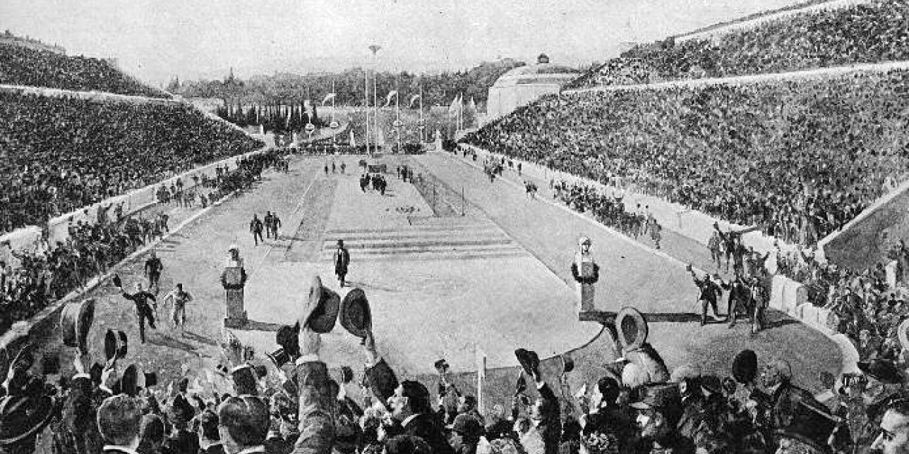 Vista oblicua del estadio de atletismo de Atenas